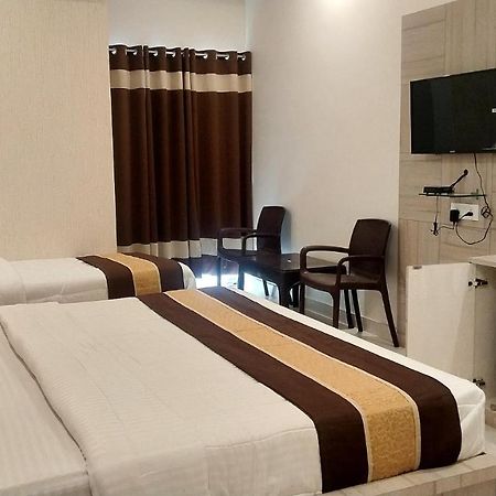 Hotel Namo Palace Kota  Luaran gambar