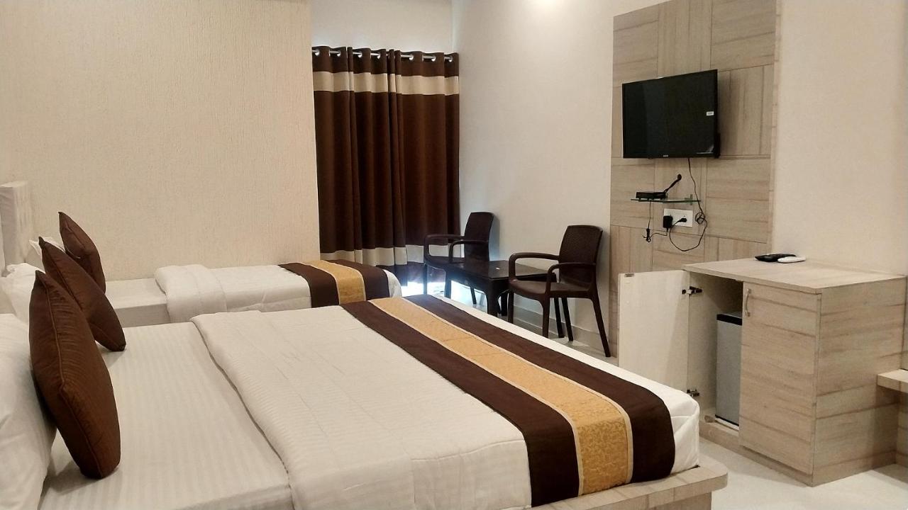 Hotel Namo Palace Kota  Luaran gambar