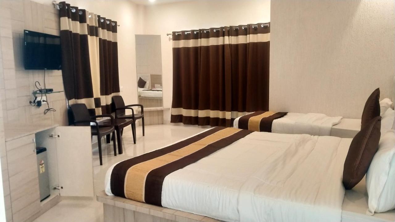 Hotel Namo Palace Kota  Luaran gambar